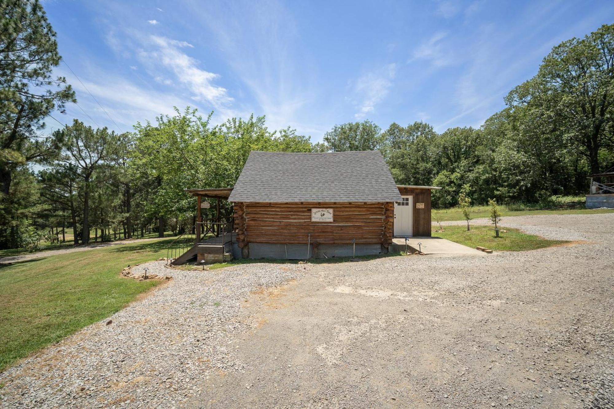 Spring Hill Farm - The Velvet Rooster Villa Alma Exterior photo