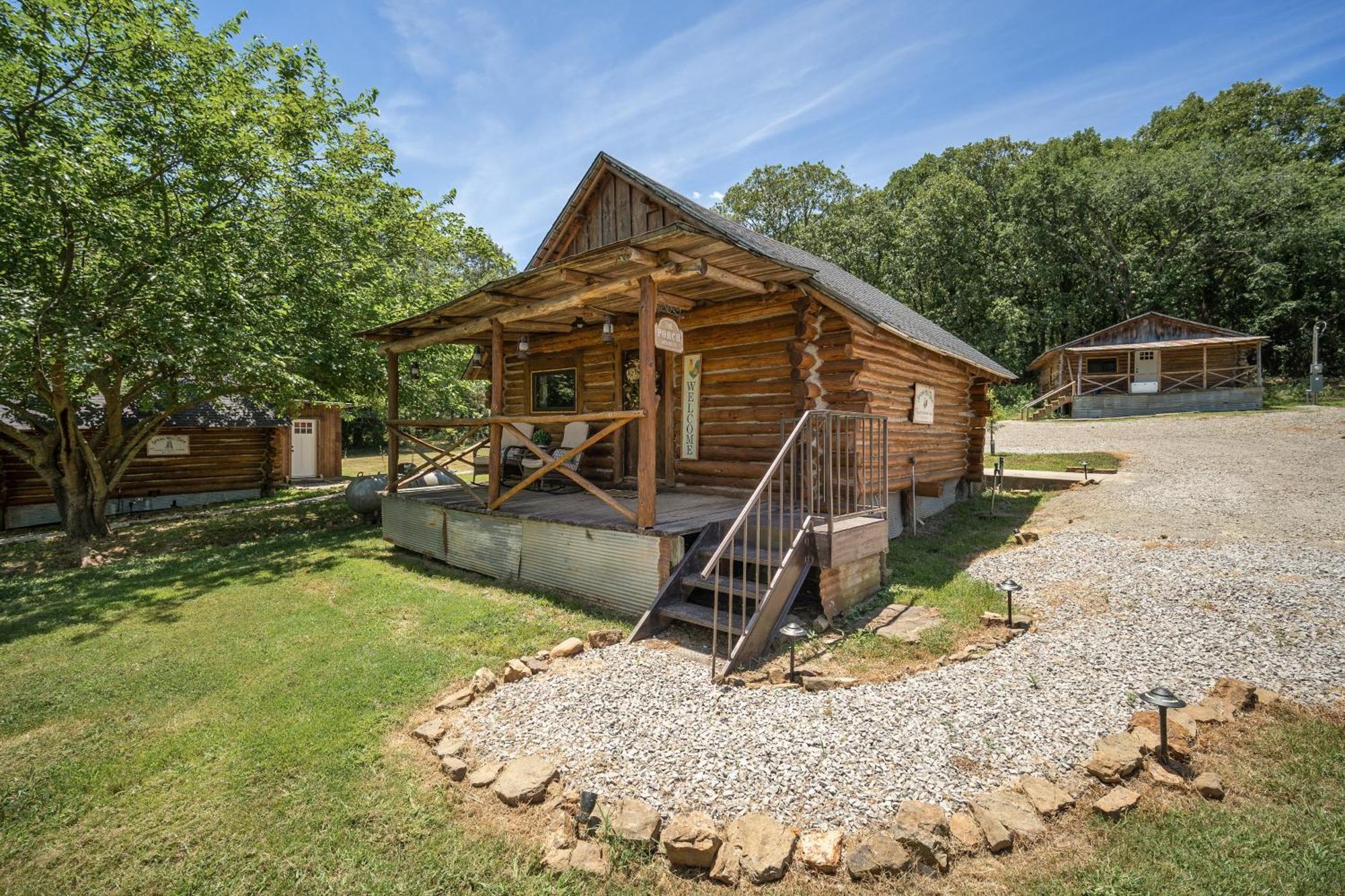Spring Hill Farm - The Velvet Rooster Villa Alma Exterior photo
